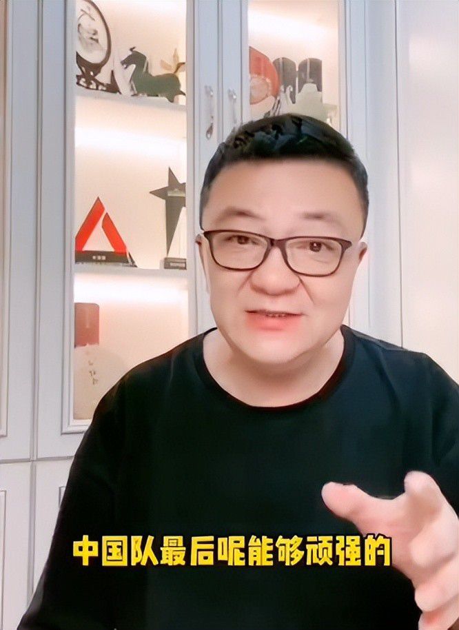 去年10月，埃斯特瓦奥-威廉的父亲前往欧洲，并与多支感兴趣的球队接洽。